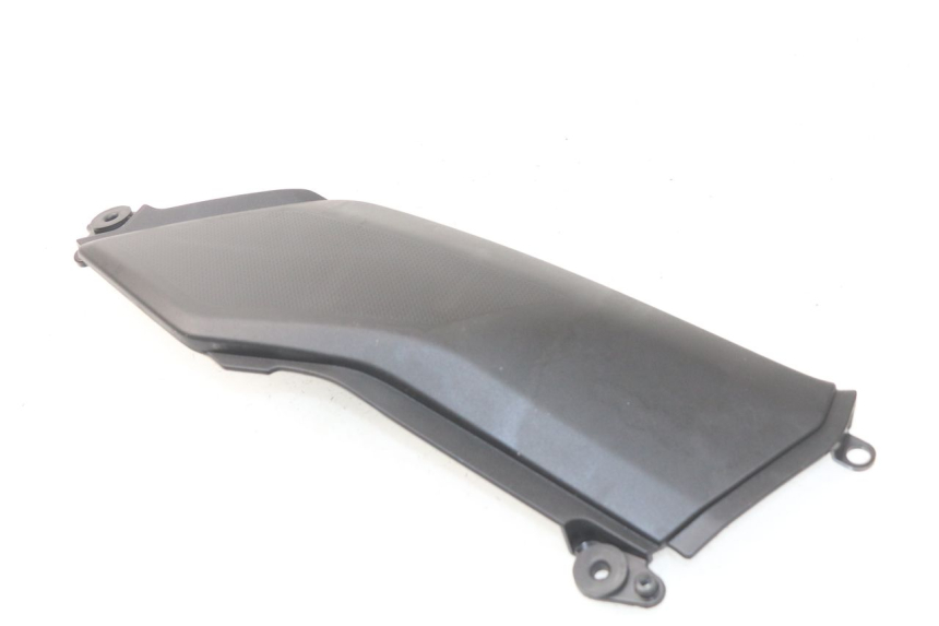 photo de CACHE SOUS SELLE GAUCHE KAWASAKI Z Z900 900 (2017 - 2019) - Autre angle de vue