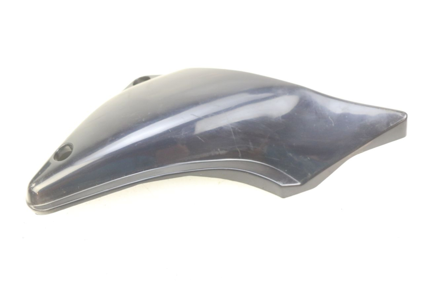 photo de CACHE SOUS SELLE GAUCHE KAWASAKI ZEPHYR 1100 ( - 1995) - Points de fixation