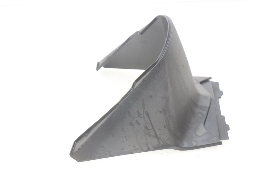 photo de CACHE SOUS SELLE PEUGEOT GEOPOLIS 400 (2007 - 2013) - Gros plan technique