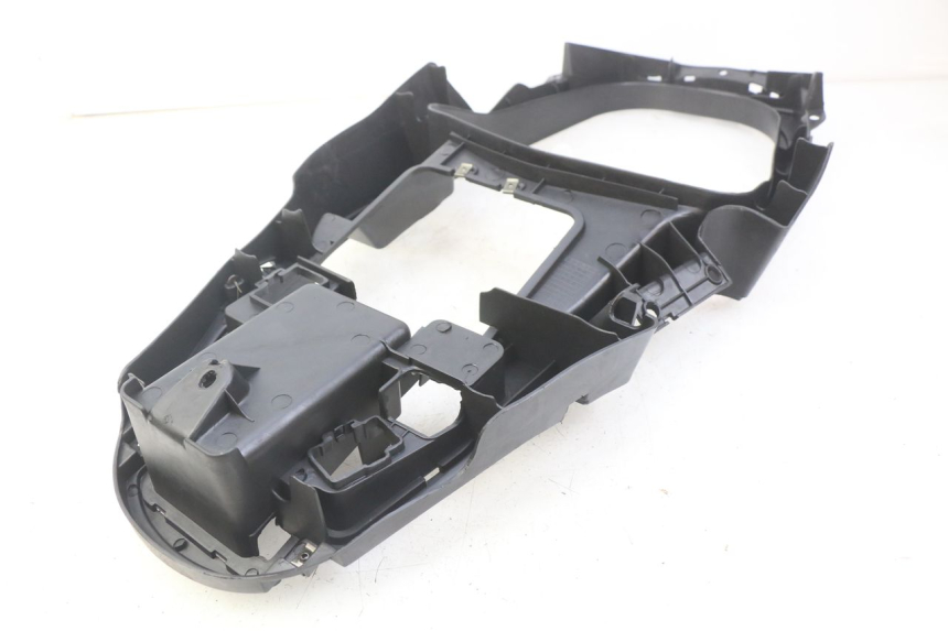 photo de CACHE SOUS SELLE REVATTO IMPERATOR 125 (2007 - 2015) - Détail de la pièce