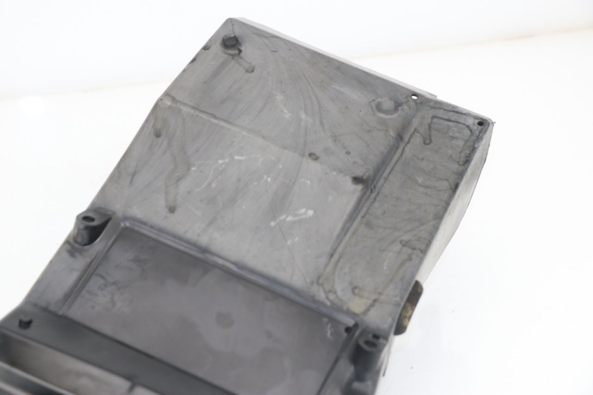 photo de CACHE SOUS SELLE KAWASAKI Z 750 (2007 - 2013) - Zoom état d’usage