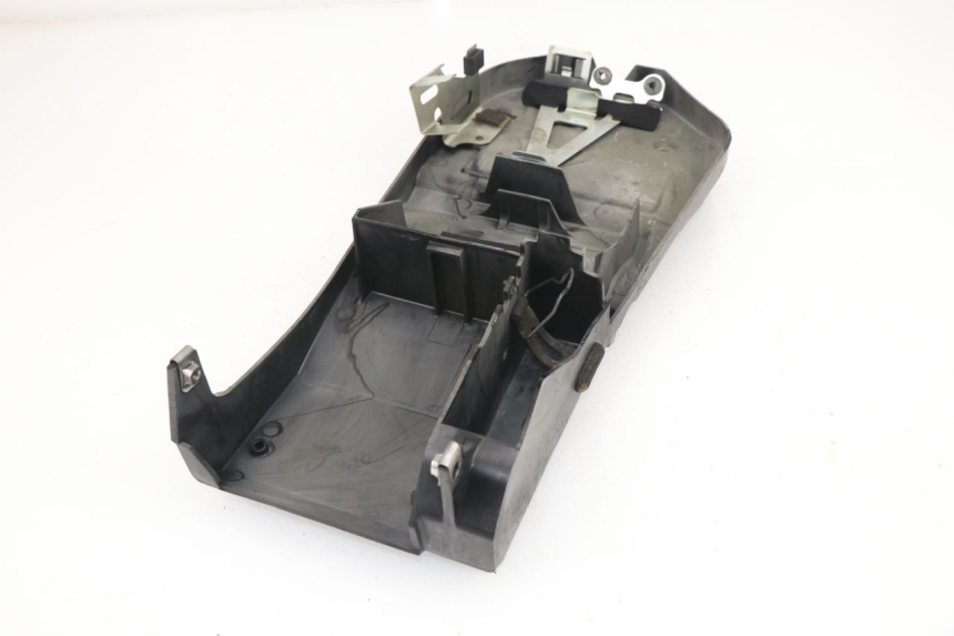 photo de CACHE SOUS SELLE KAWASAKI Z 750 (2007 - 2013) - Points de fixation