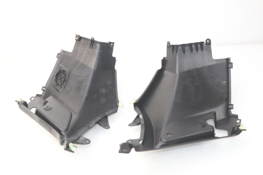 photo de CACHE SOUS SELLE PEUGEOT KISBEE 2T 50 (2010 - 2017) - Détail de la pièce