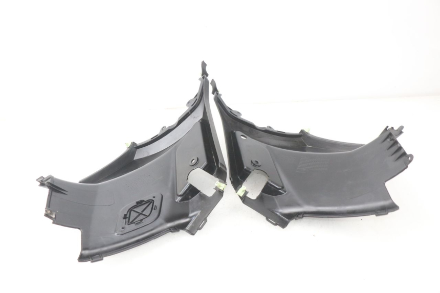 photo de CACHE SOUS SELLE PEUGEOT KISBEE 2T 50 (2010 - 2017) - Points de fixation