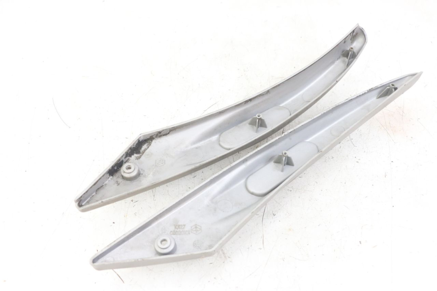 photo de CACHE SOUS SELLE PIAGGIO LIBERTY 125 (2009 - 2013) - Détail de la pièce