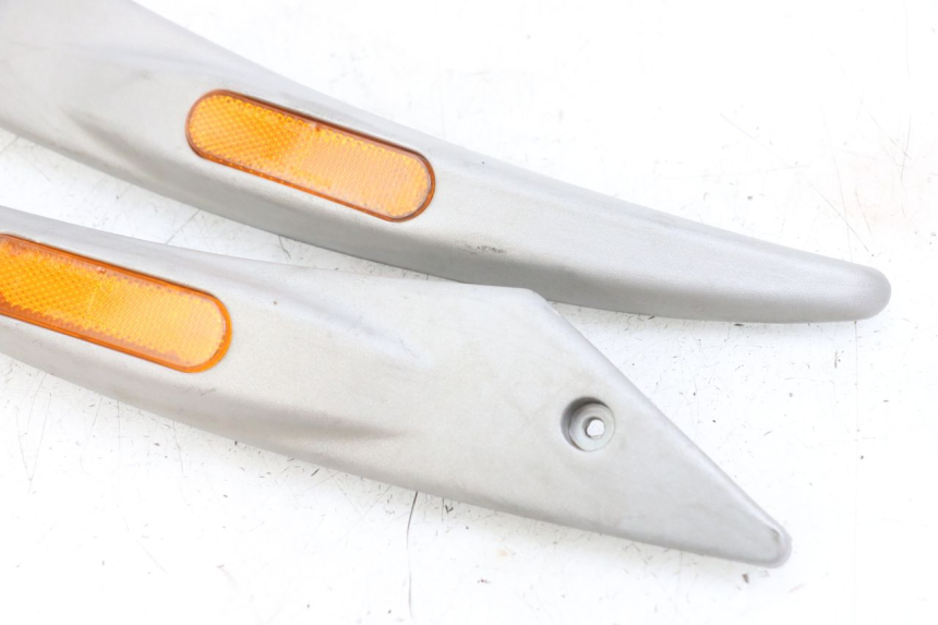 photo de CACHE SOUS SELLE PIAGGIO LIBERTY 125 (2009 - 2013) - Gros plan technique