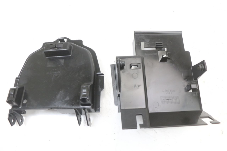 photo de CACHE SOUS SELLE KAWASAKI NINJA 400 (2018 - 2023) - Zoom état d’usage