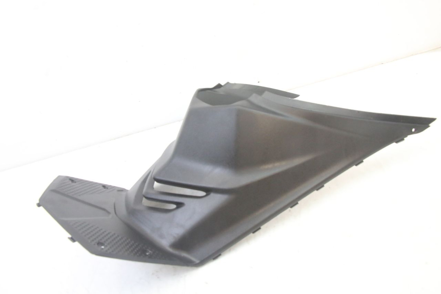 photo de CACHE SOUS SELLE SYM ORBIT III 3 4T 50 (2021 - 2025) - Zoom état d’usage