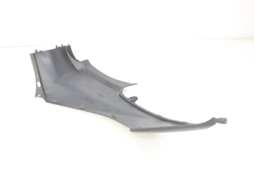 photo de CACHE SOUS SELLE MBK OVETTO 2T 50 (2007 - 2017) - Gros plan technique