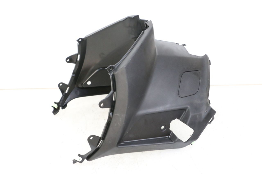 photo de CACHE SOUS SELLE PEUGEOT KISBEE 4T 50 (2018 - 2022) - Points de fixation