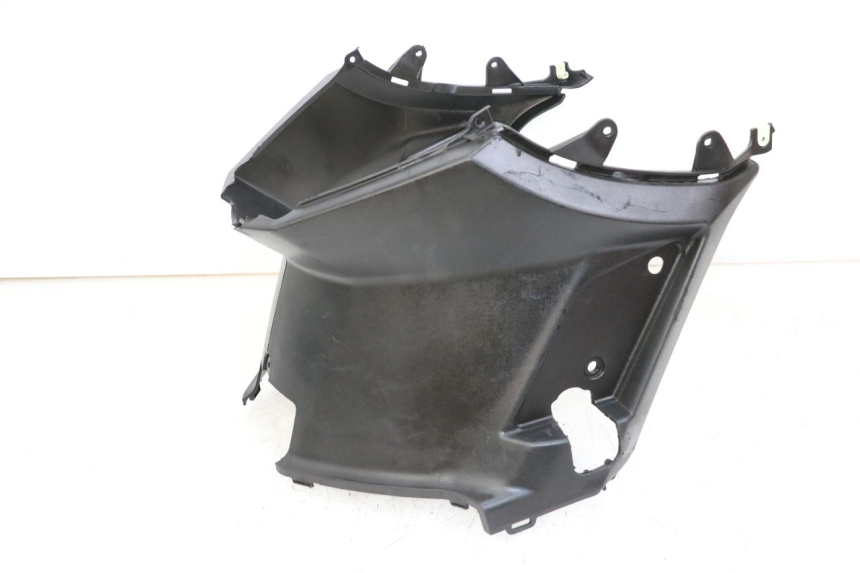 photo de CACHE SOUS SELLE PEUGEOT STREETZONE 4T 50 (2018 - 2023) - Points de fixation