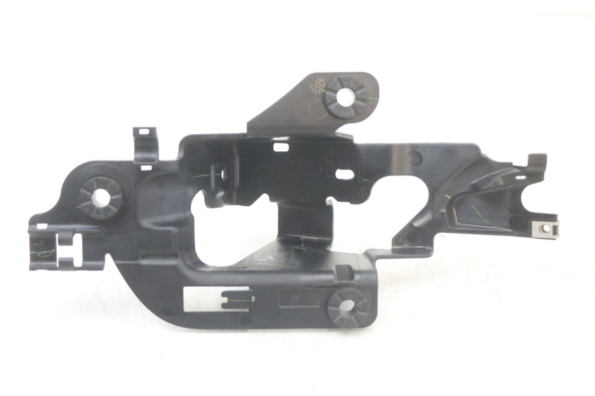 photo de CACHE SOUS SELLE ROYAL ENFIELD CONTINENTAL GT 650 (2019 - 2024) - Détail de la pièce