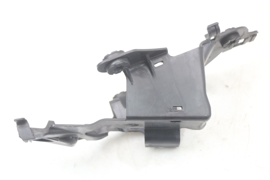 photo de CACHE SOUS SELLE ROYAL ENFIELD CONTINENTAL GT 650 (2019 - 2024) - Zoom état d’usage