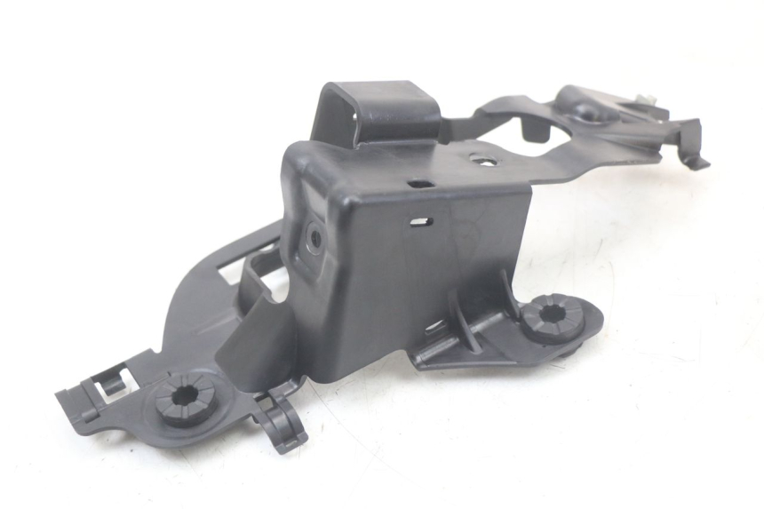 photo de CACHE SOUS SELLE ROYAL ENFIELD CONTINENTAL GT 650 (2019 - 2024) - Gros plan technique