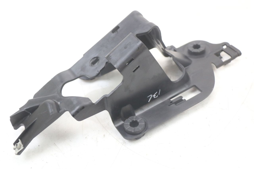 photo de CACHE SOUS SELLE ROYAL ENFIELD CONTINENTAL GT 650 (2019 - 2024) - Vue d’ensemble