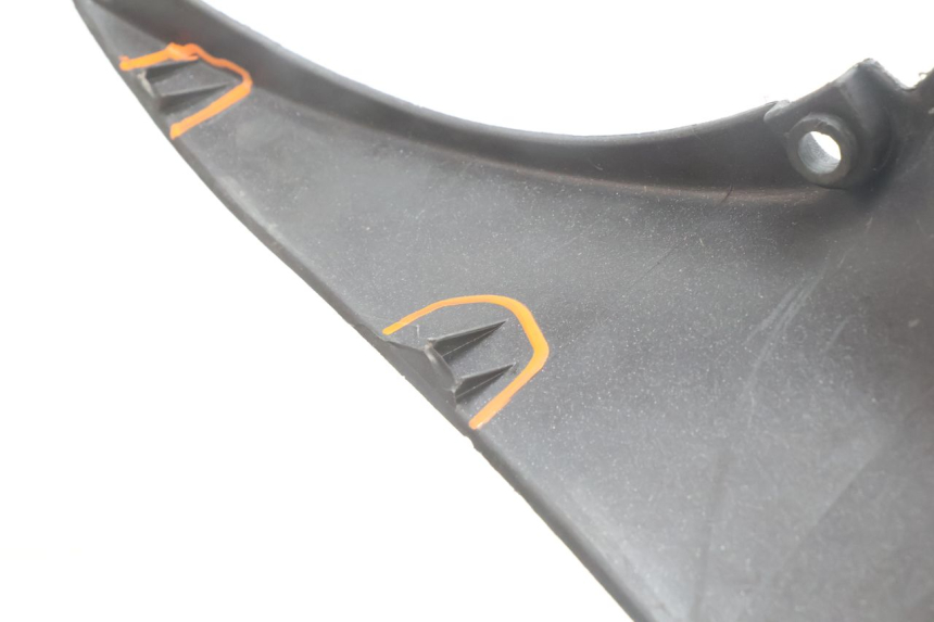 photo de CACHE SOUS SELLE GILERA RUNNER SP 50 (2002 - 2004) - Vue rapprochée