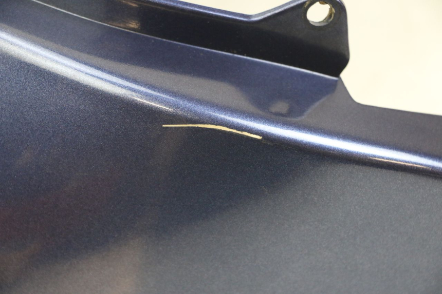 photo de CACHE SOUS SELLE APRILIA SCARABEO GT 125 (1999 - 2007) - Gros plan technique