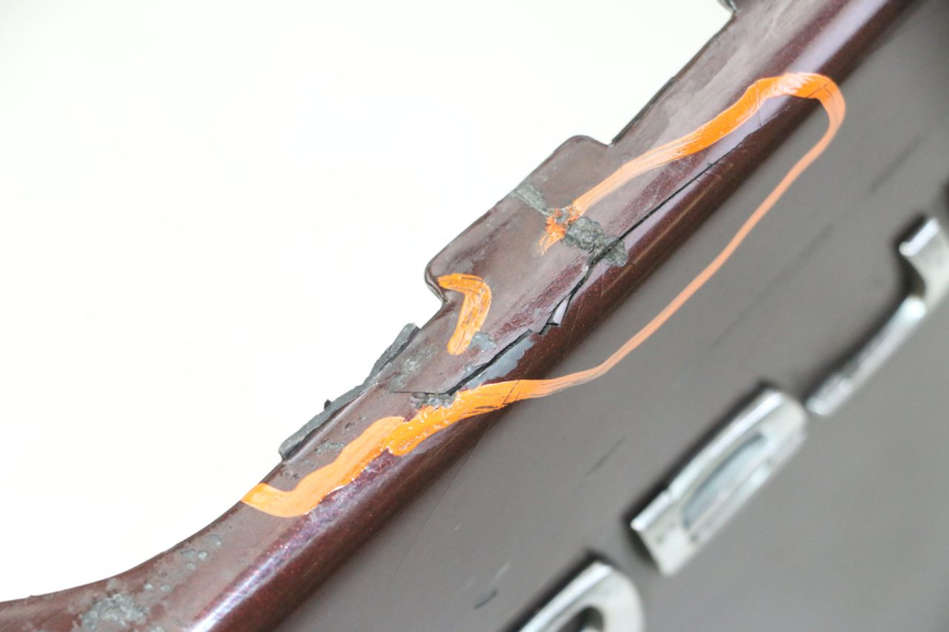 photo de CACHE SOUS SELLE APRILIA SCARABEO GT TOURING 125 (1999 - 2005) - Points de fixation