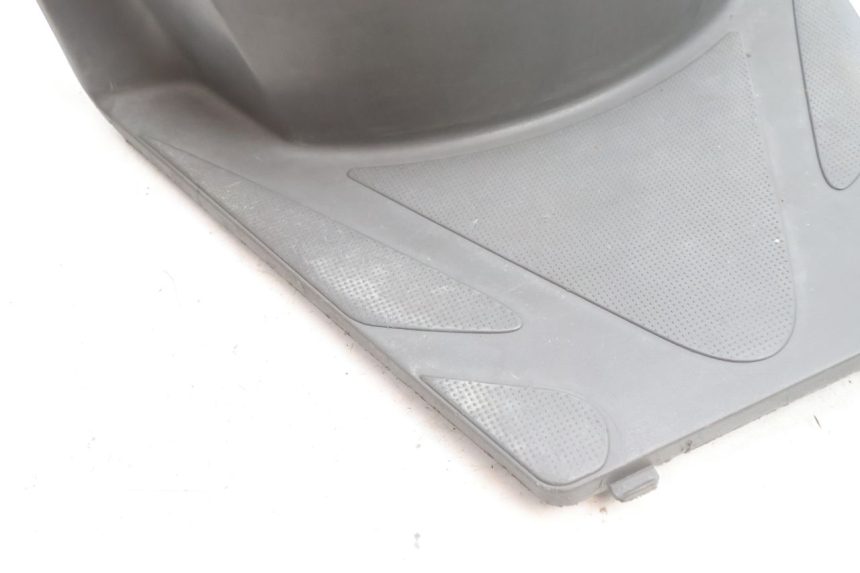 photo de CACHE SOUS SELLE HONDA SH 125 (2001 - 2003) - Détail de la pièce