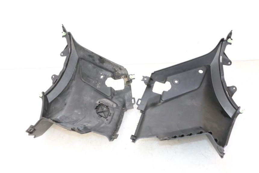 photo de CACHE SOUS SELLE PEUGEOT STREETZONE I NAKED 2T 50 (2018 - 2020) - État de surface