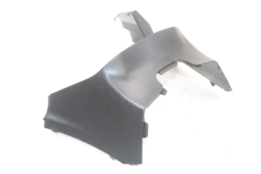 photo de CACHE SOUS SELLE SUZUKI BURGMAN 125 (2018 - 2021) - Détail de la pièce