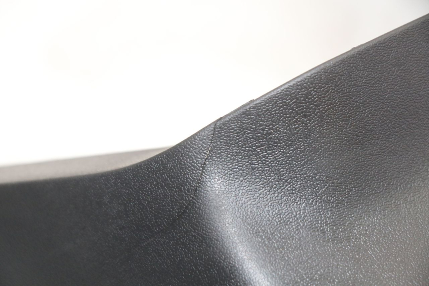 photo de CACHE SOUS SELLE SUZUKI BURGMAN 125 (2018 - 2021) - Zoom état d’usage