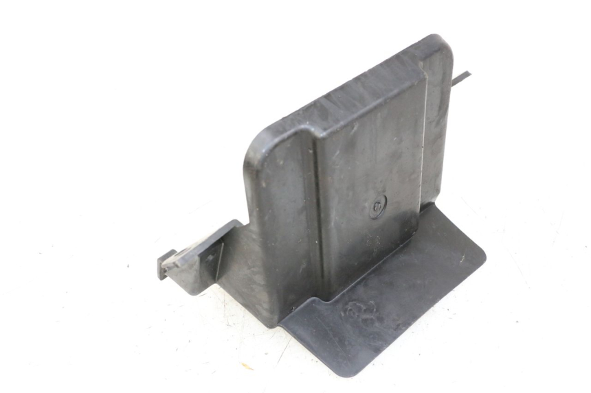 photo de CACHE SOUS SELLE SUZUKI GSX F GSXF 650 (2007 - 2015) - Détail de la pièce