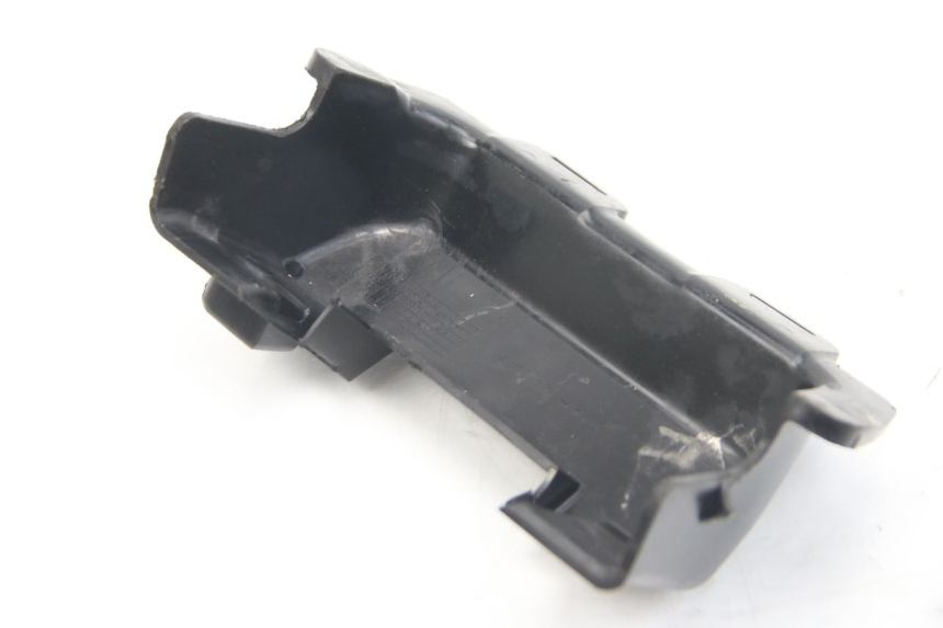 photo de CACHE SOUS SELLE SUZUKI SV S 650 (1999 - 2002) - Détail de la pièce