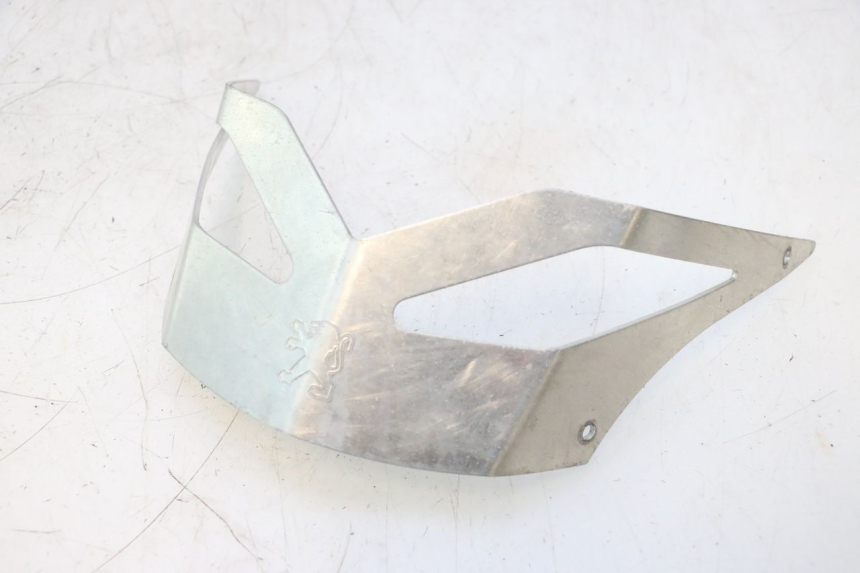 photo de CACHE SOUS SELLE PEUGEOT TREKKER 50 (1995 - 2004) - Détail de la pièce
