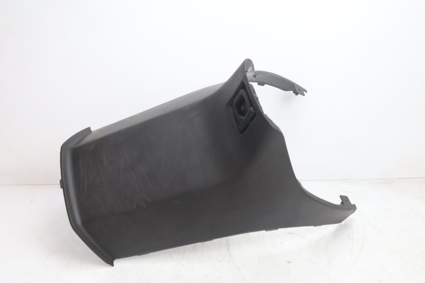 photo de CACHE SOUS SELLE PIAGGIO TYPHOON 50 (2000 - 2009) - Autre angle de vue