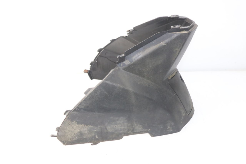 photo de CACHE SOUS SELLE PEUGEOT VIVACITY NEW 4T 50 (2008 - 2017) - Zoom état d’usage