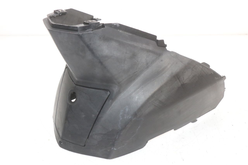 photo de CACHE SOUS SELLE PEUGEOT VIVACITY NEW 4T 50 (2008 - 2017) - Détail de la pièce