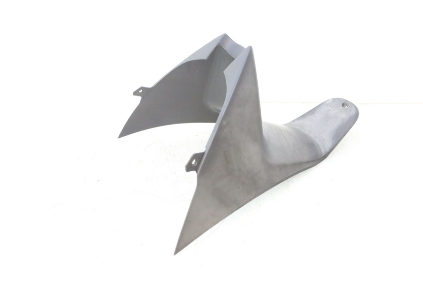 photo de CACHE SOUS SELLE PEUGEOT VIVACITY 50 (1998 - 2003) - Gros plan technique
