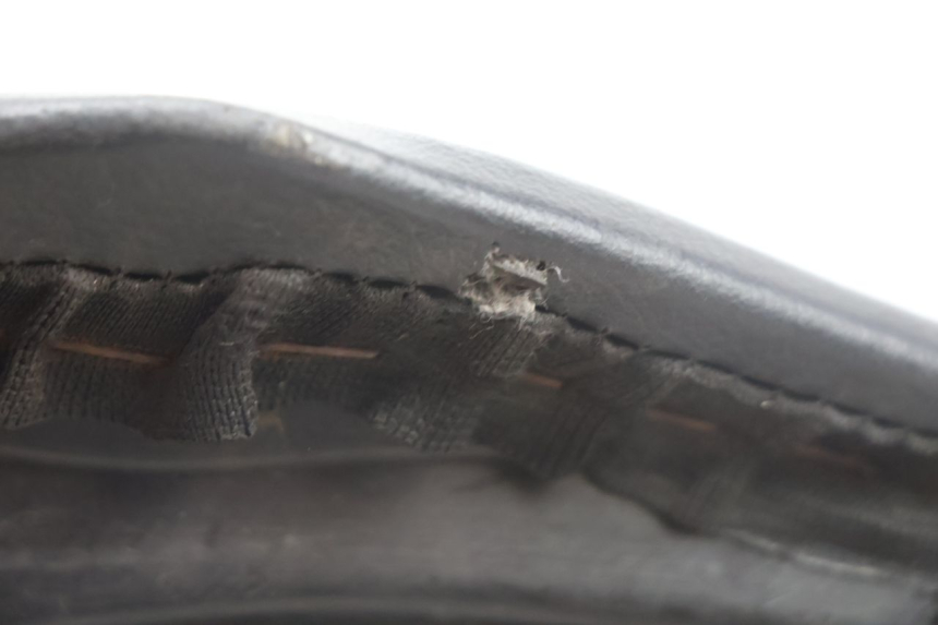 photo de CACHE SOUS SELLE PEUGEOT VIVACITY 100 (1999 - 2008) - Marquages et références