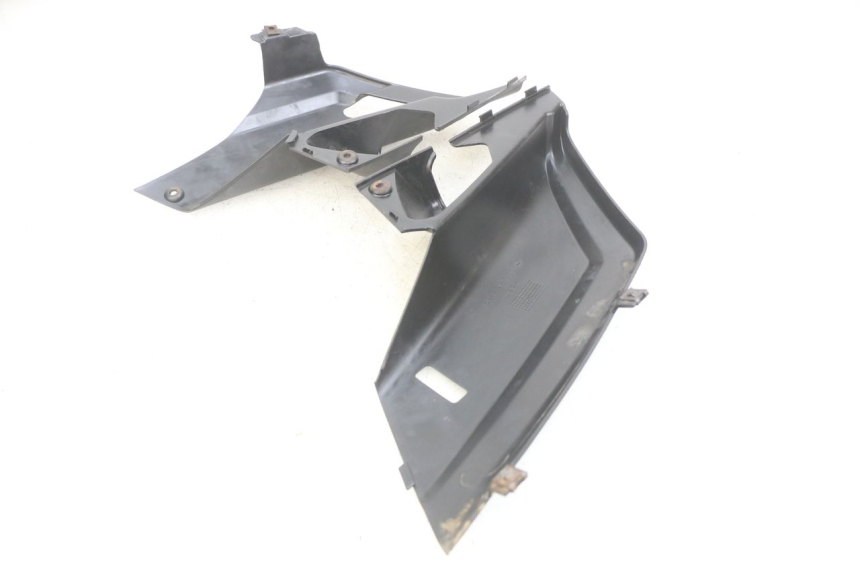 photo de CACHE SOUS SELLE YAMAHA XMAX X-MAX 125 (2006 - 2009) - Zoom état d’usage