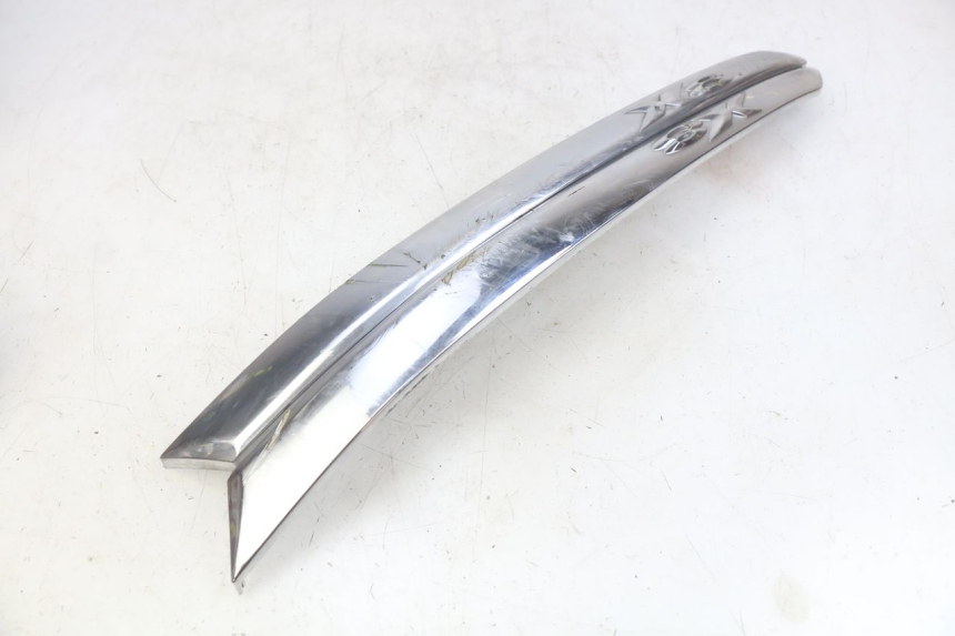 photo de CACHE SOUS SELLE PIAGGIO X8 125 (2004 - 2007) - Détail de la pièce