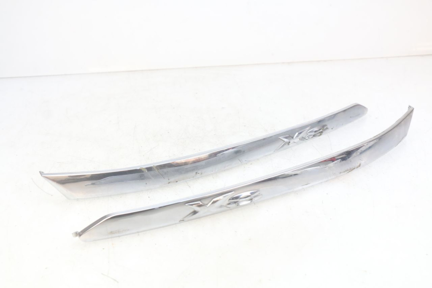 photo de CACHE SOUS SELLE PIAGGIO X8 125 (2004 - 2007) - Vue rapprochée