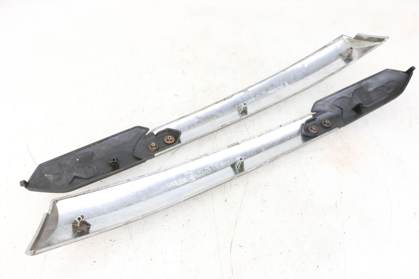 photo de CACHE SOUS SELLE PIAGGIO XEVO - X EVO 125 (2007 - 2017) - Détail de la pièce