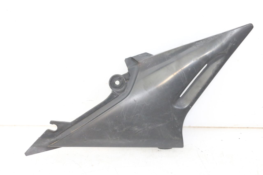 photo de CACHE SOUS SELLE YAMAHA XJN DIVERSION 600 (2000 - 2003) - Points de fixation