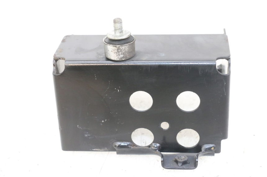 photo de CACHE SOUS SELLE YAMAHA XJ6 ABS 600 (2008 - 2016) - Zoom état d’usage