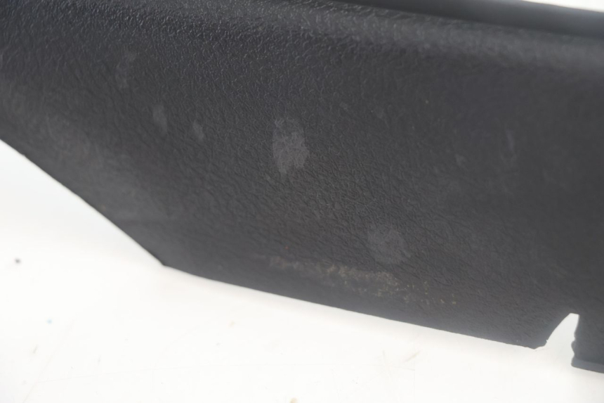 photo de CACHE SOUS SELLE YAMAHA YP MAJESTY 125 (2007 - 2010) - Autre angle de vue