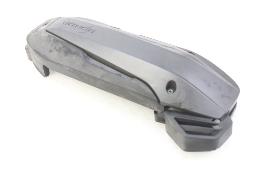 photo de CACHE TRANSMISSION HONDA FORZA 125 (2015 - 2016) - Gros plan technique