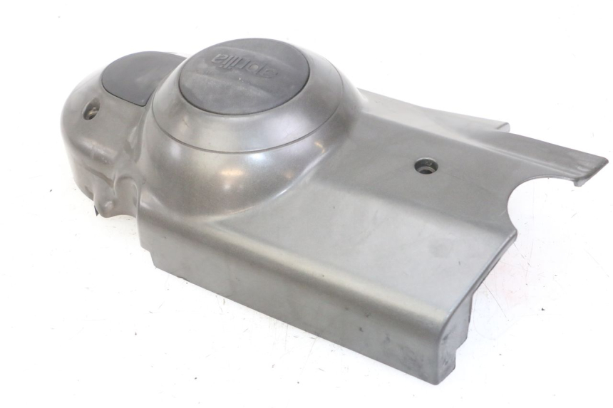 photo de CACHE TRANSMISSION APRILIA SCARABEO GT TOURING 125 (1999 - 2005) - Gros plan technique