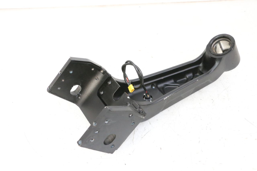 photo de CADRE KUKIRIN G2 MASTER 1 - Gros plan technique