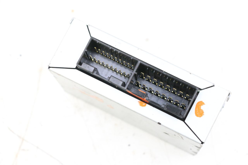 photo de CALCULATEUR ABS YAMAHA TDM ABS 900 (2002 - 2014) - Autre angle de vue