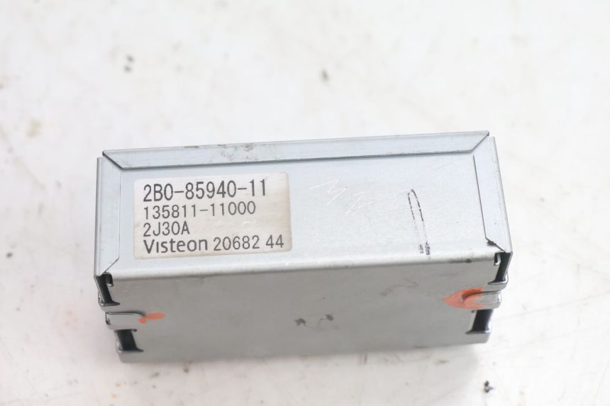 photo de CALCULATEUR ABS YAMAHA TDM ABS 900 (2002 - 2014) - Autre angle de vue