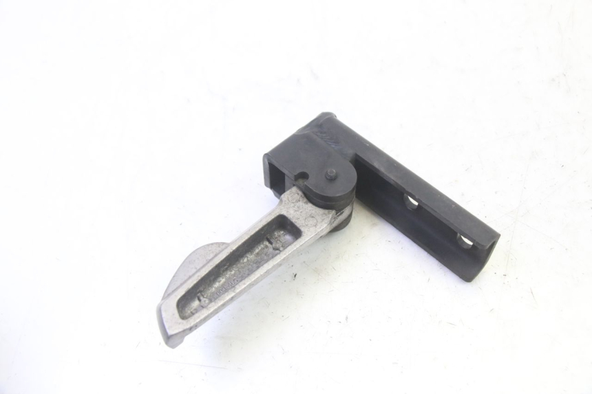 photo de CALE PIED ARRIERE DROIT QUADRO 4 4D 350 (2015 - 2018) - Gros plan technique