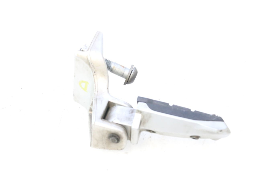 photo de CALE PIED ARRIERE DROIT BMW C1 125 (2000 - 2003) - Vue d’ensemble