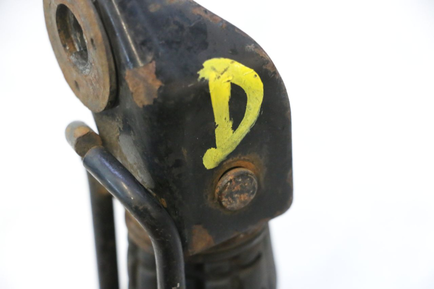 photo de CALE PIED ARRIERE DROIT HONDA CB TWO FIFTY 250 (1991 - 2002) - Pièce contrôlée