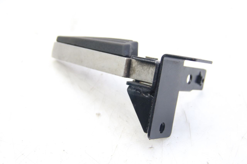 photo de CALE PIED ARRIERE DROIT PEUGEOT CITYSTAR AIR 125 (2014 - 2017) - Autre angle de vue